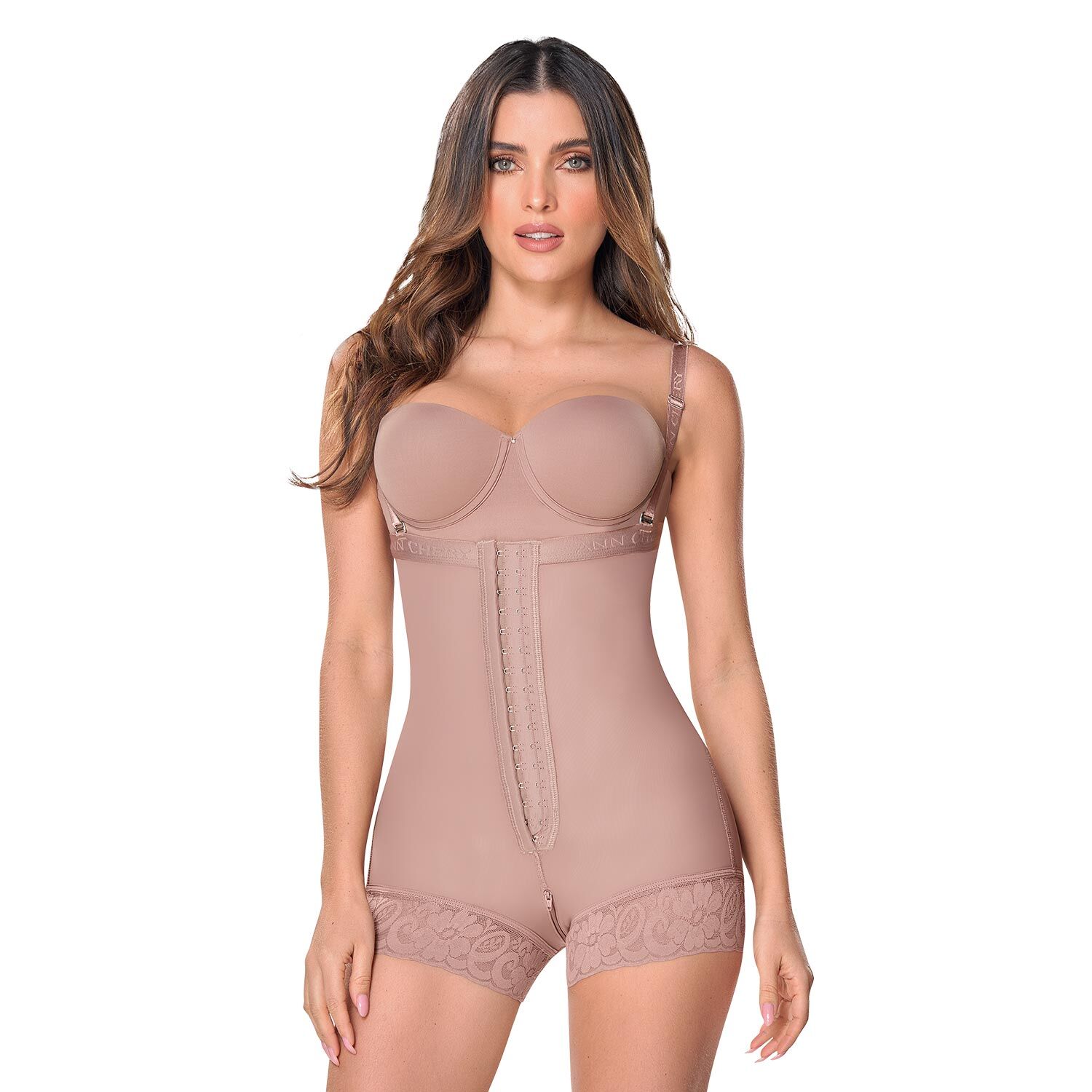 Ann Chery 5137 Lucía